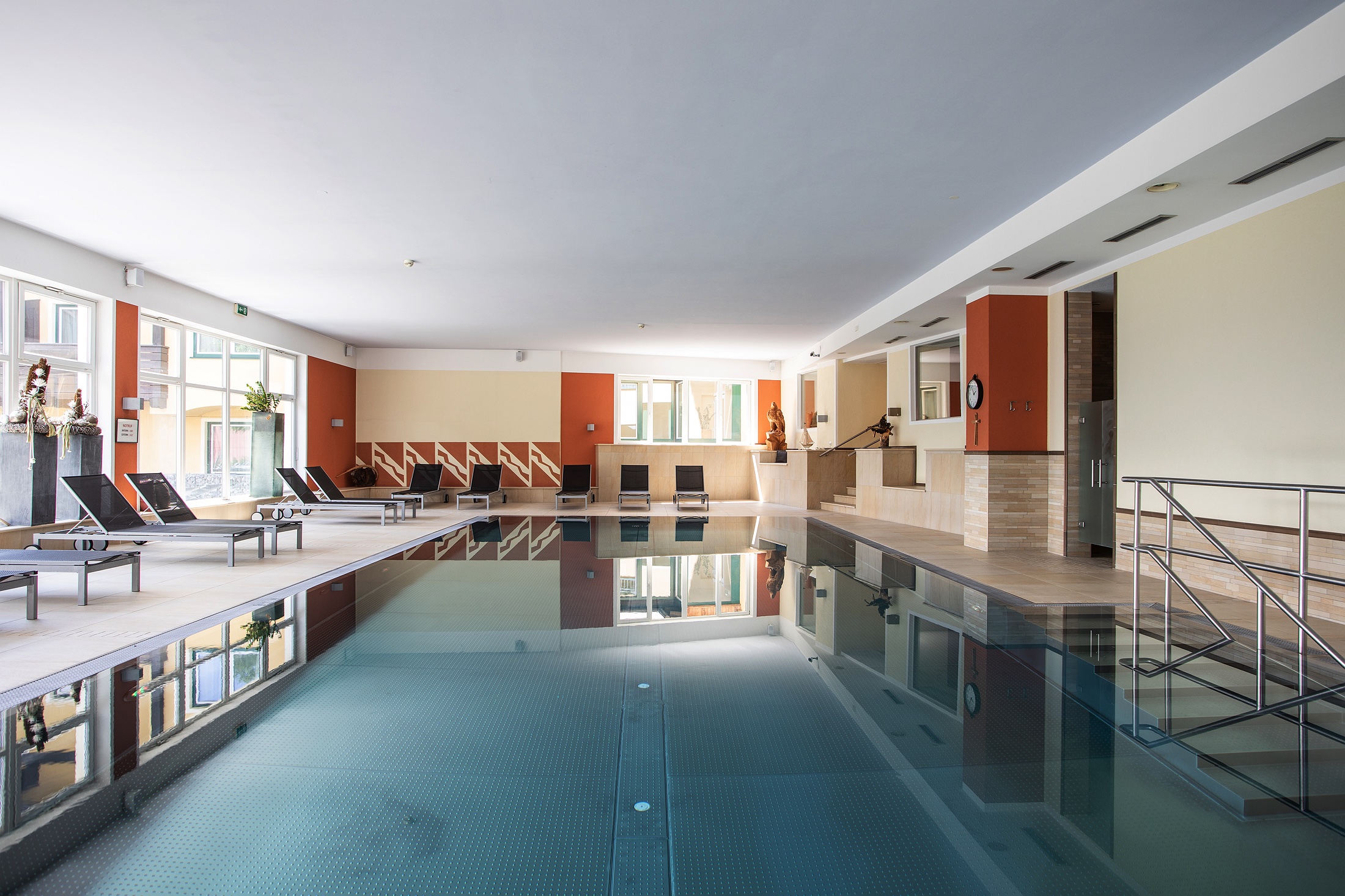 Schwimmbad im Hotel Hirschen Imst